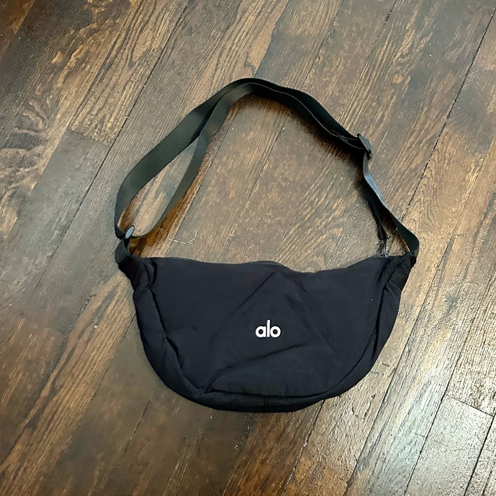 Alo Yoga Moon Bag